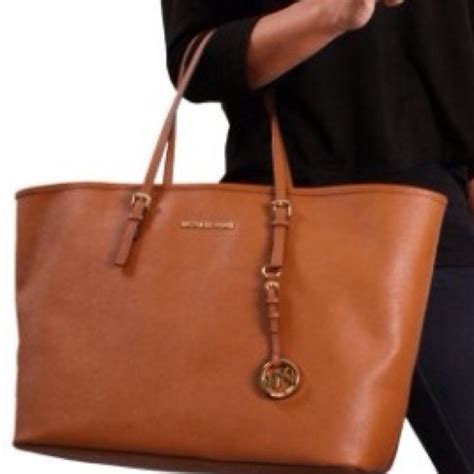 changer anse sac michael kors|Michael Kors handbag replacement.